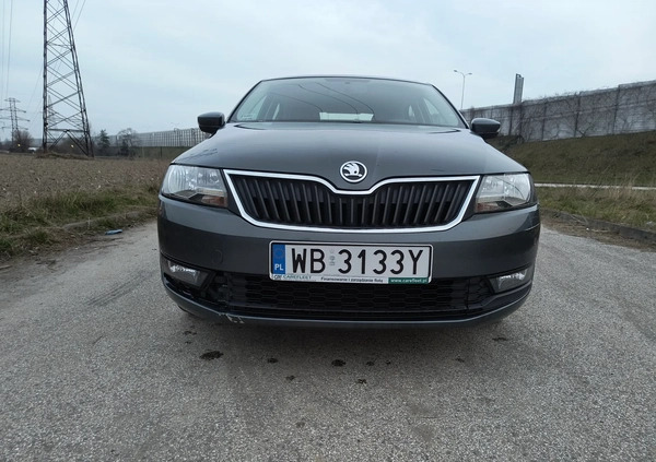 Skoda RAPID cena 40000 przebieg: 208179, rok produkcji 2019 z Warszawa małe 562